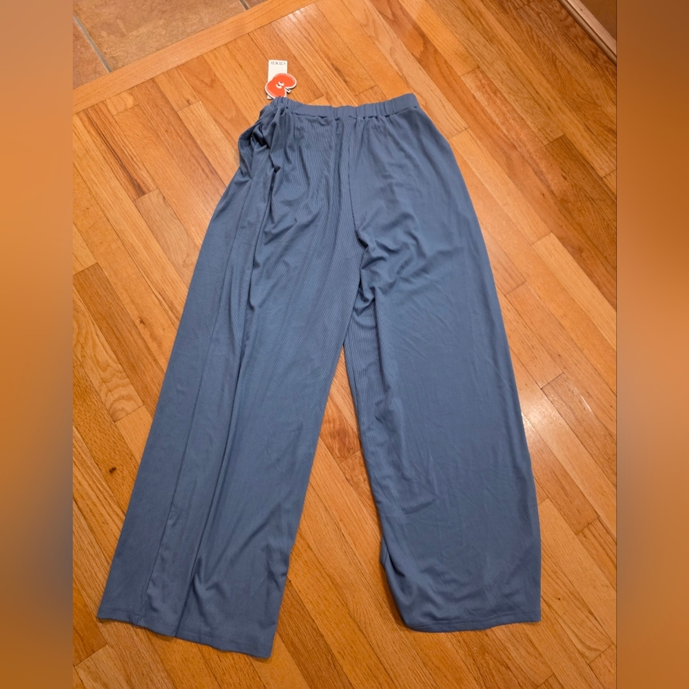 Cider Ribbed Flowy Pants